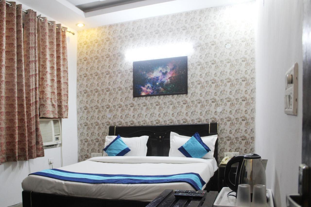 Hotel Trio Residency Near Noida City Center 外观 照片